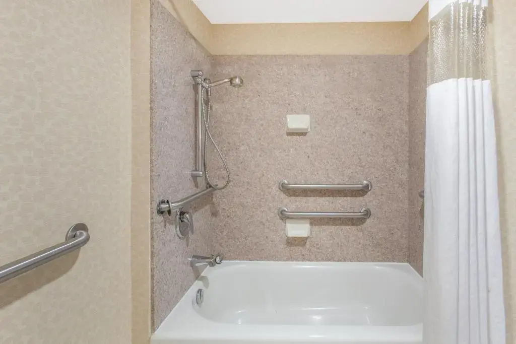 Hawthorn Suites by Wyndham Midwest City Tinker AFB - Chambres
