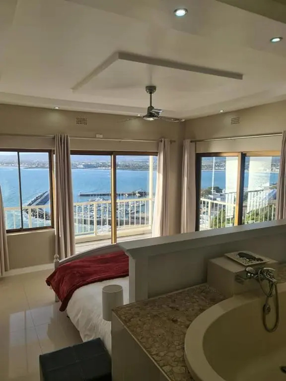 4 Bedrooms Deluxe Apartment with sea view