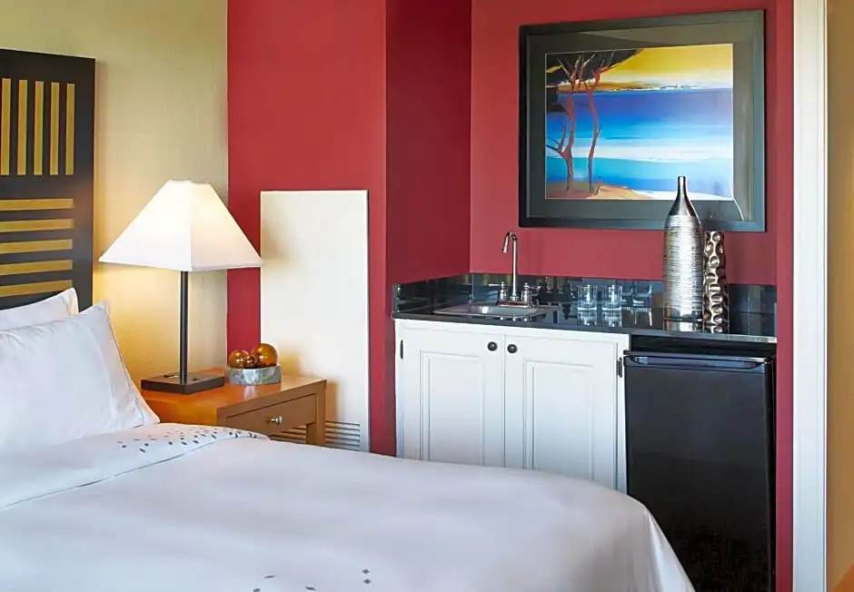Double Suite with balcony (full double bed)