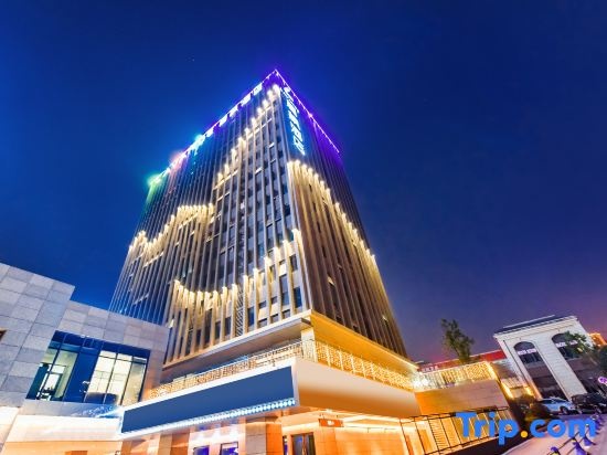 Lavande Hotel •Coach Center Station of Yunyang