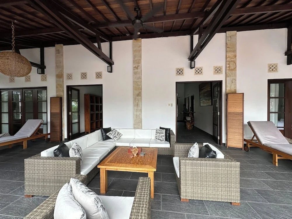 Deluxe Villa