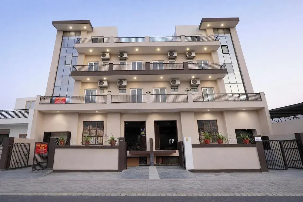 Fabhotel Happy Stay Ii