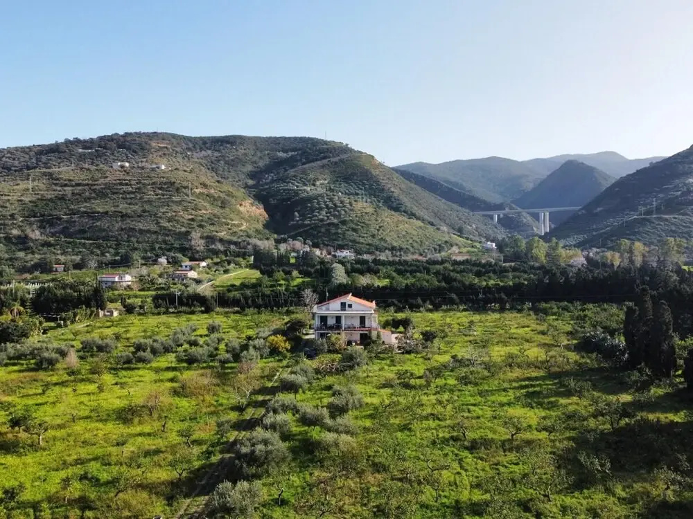 Tenuta Piana 1: Direct Access to the sea