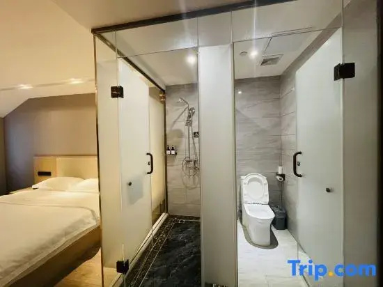 Madrigal hotel 97