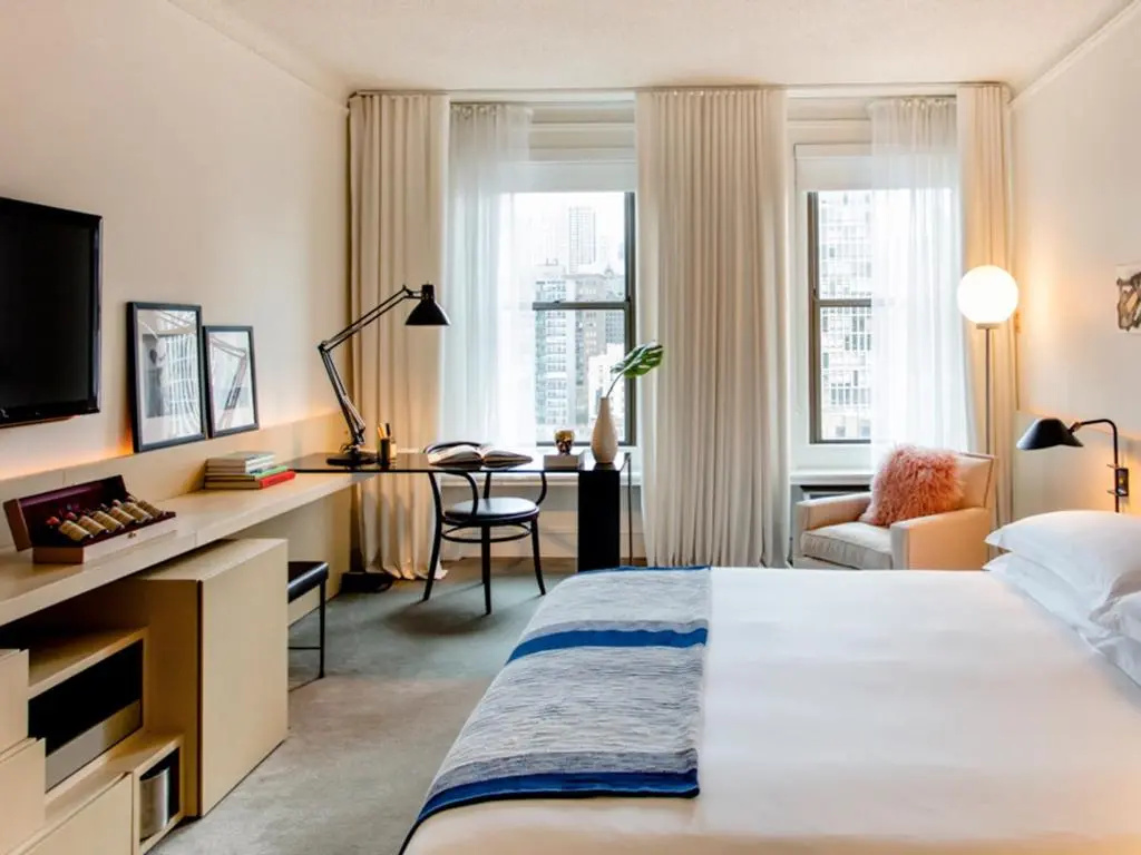 Deluxe Double room (full double bed)