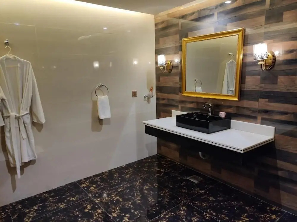 Royal Mansion Hotel - фото 11