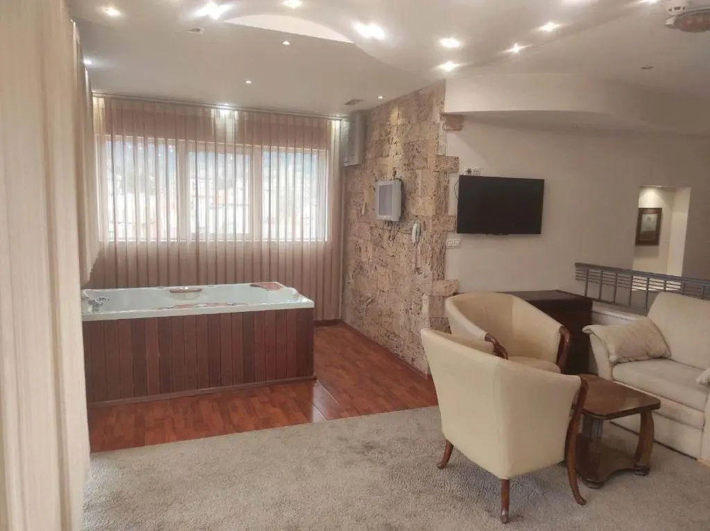 Troyan Plaza - Chambres