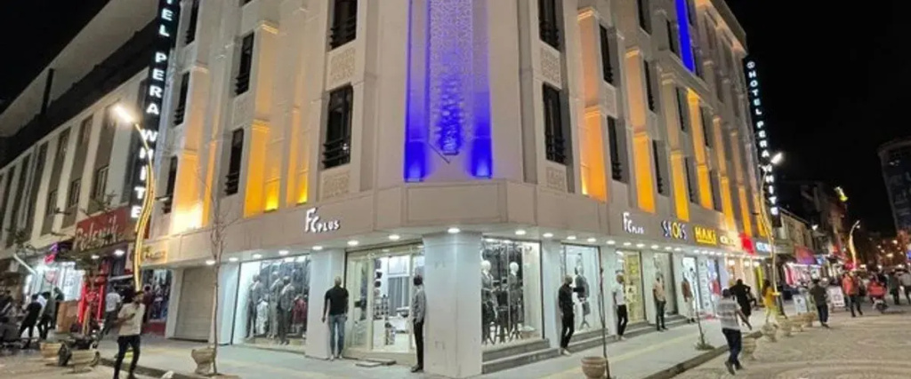 Hotel Pera Whi̇te
