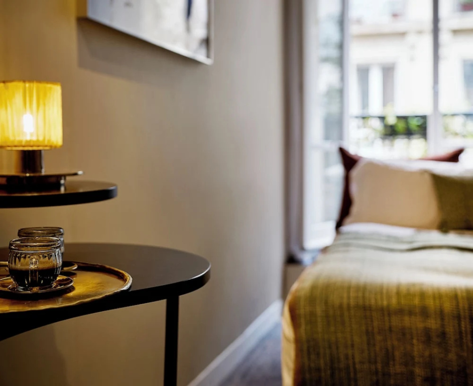Classic Double room with balcony (full double bed)