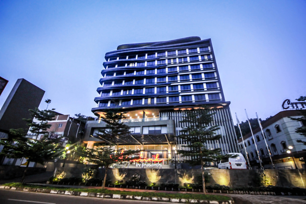 Asialink Hotel By Prasanthi