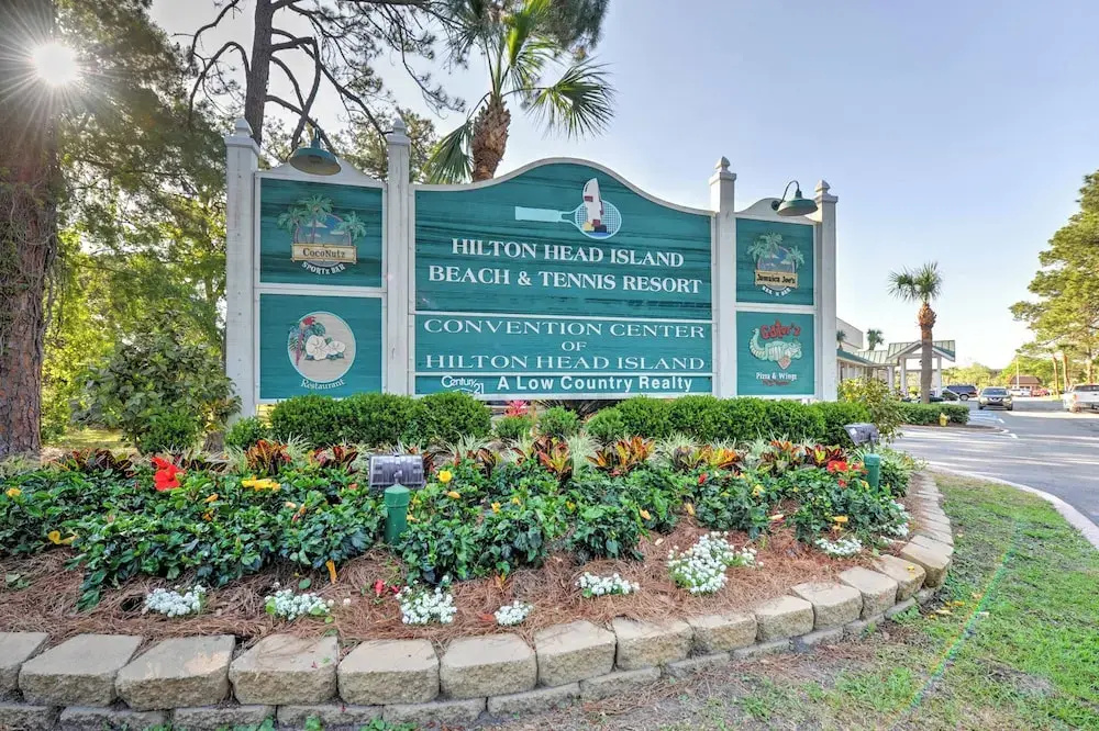 Steps to Beach: Family-friendly HHI Condo w/ Pool