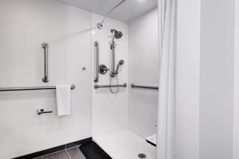 Embassy Suites by Hilton Raleigh Crabtree - Chambres