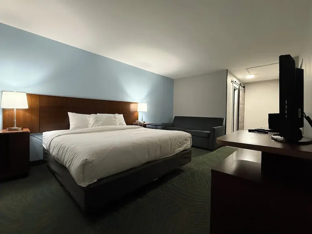 Deluxe Suite