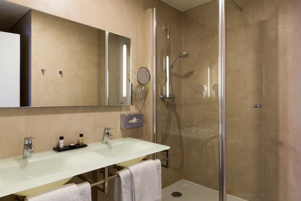 Afficher la photo 8 — Hotel Le Cardinal Rueil Centre