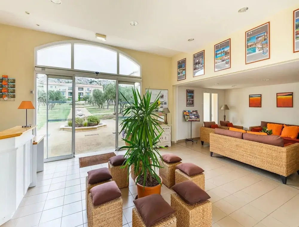 Voir la photo 2 — Spacious Provence Retreat for 8 Guests