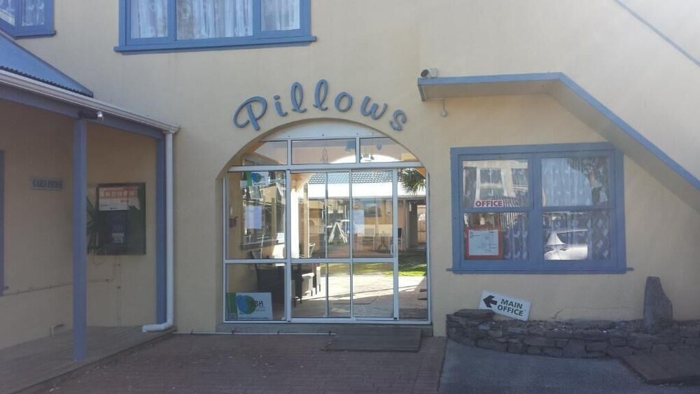 Pillows Lodge in Hibiscus Coast
