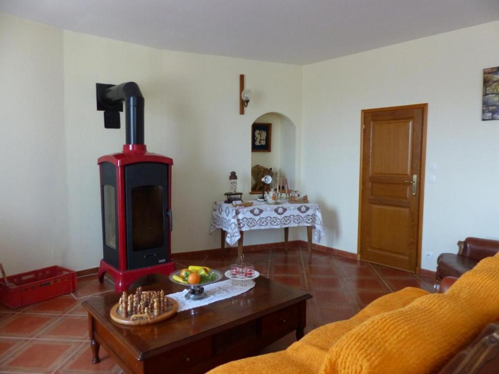 Gîte Arfeuilles, 5 pièces, 11 personnes - FR-1-489-280