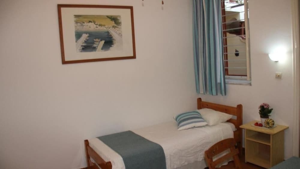Medieval Rose Hotel 3 *