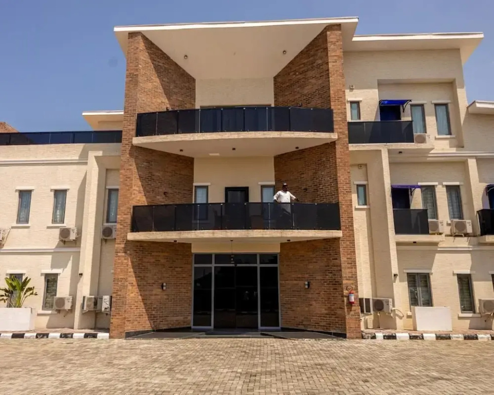 Luxury Apartments & Homes
