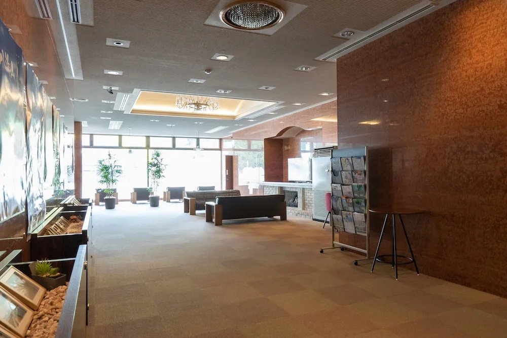 Lobby & Reception