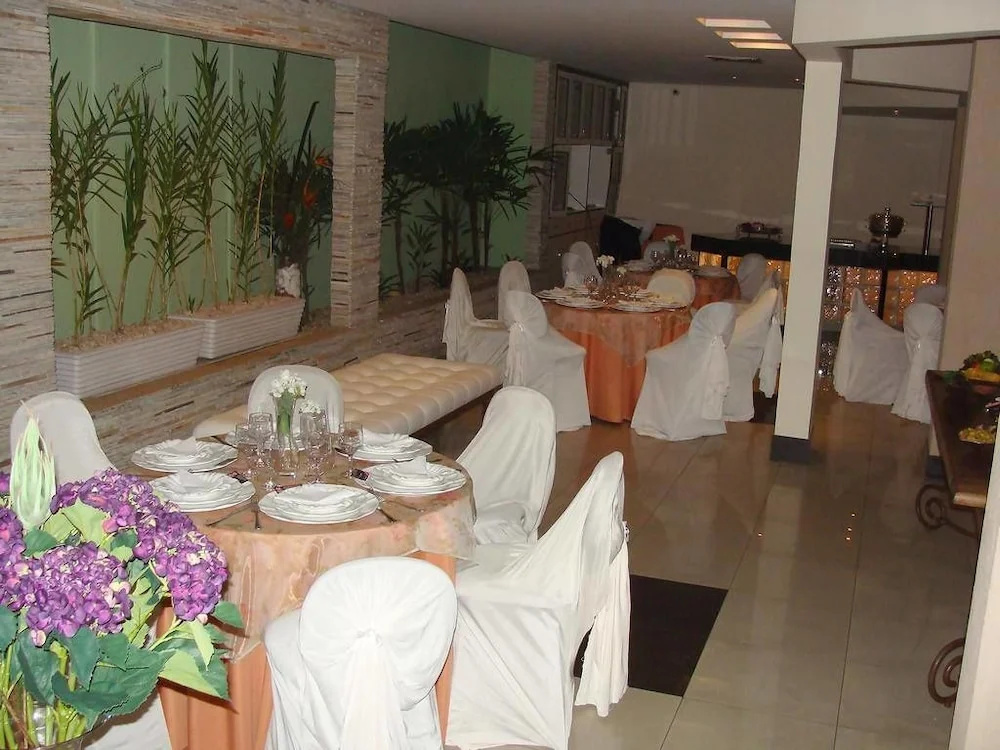 Maxim Plaza Hotel - Général