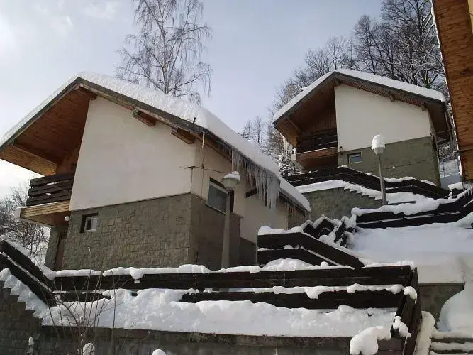 Osrodek Wczasowy SKARBNIK / Erholungshaus