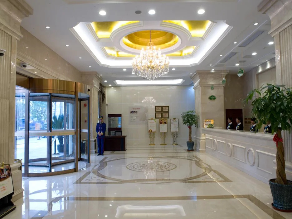 Lobby & Reception