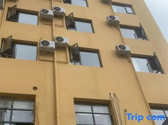 Shangyunxi Hotel (Guangyuan High-speed Railway Station)