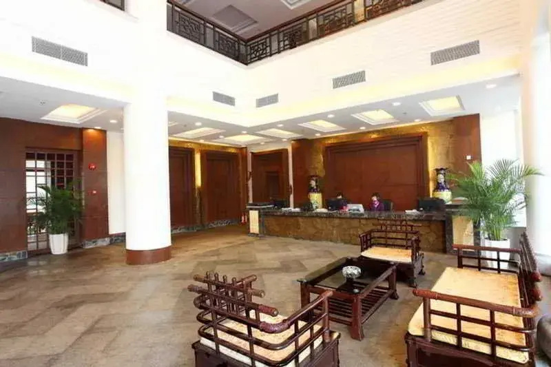 Lobby & Reception