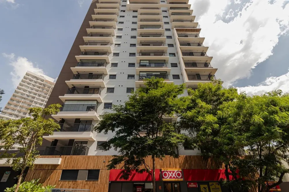 Studio com Varanda ao Lado do Metr em Pinheiros