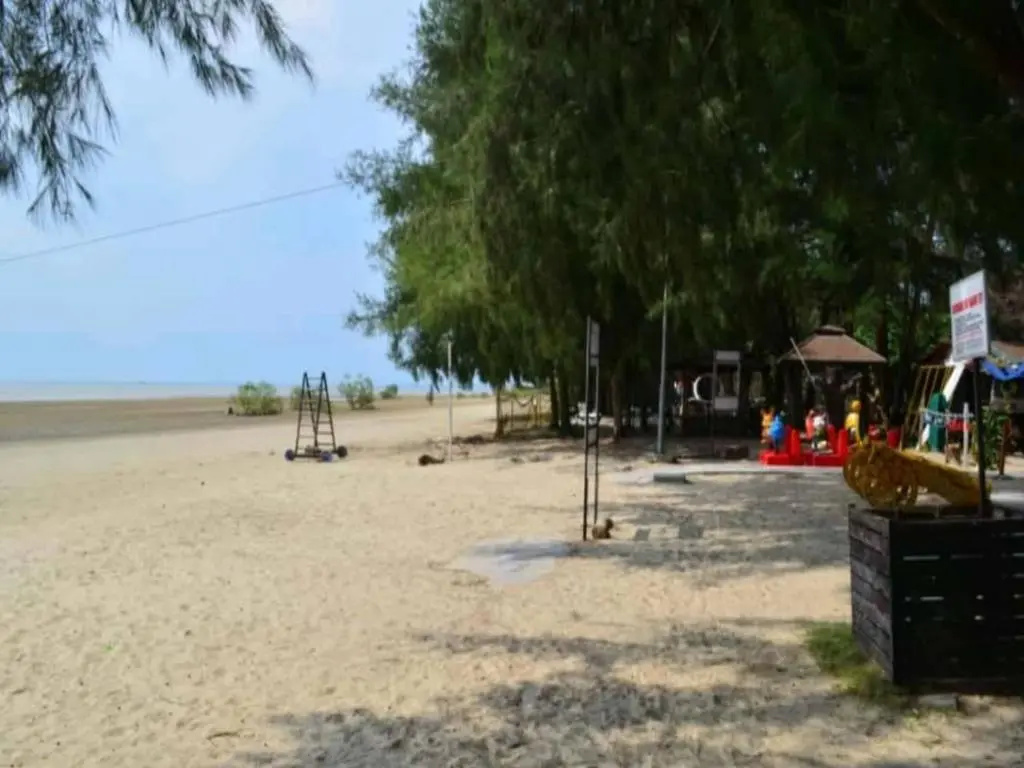 Beach & Waterfront