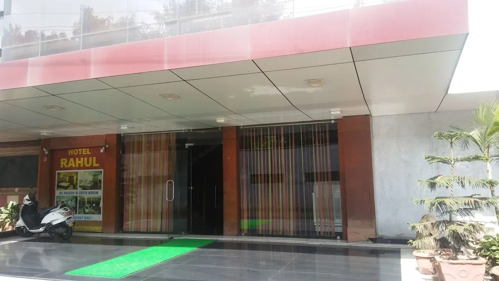 Hotel Rahul