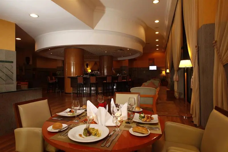 Food & Beverage