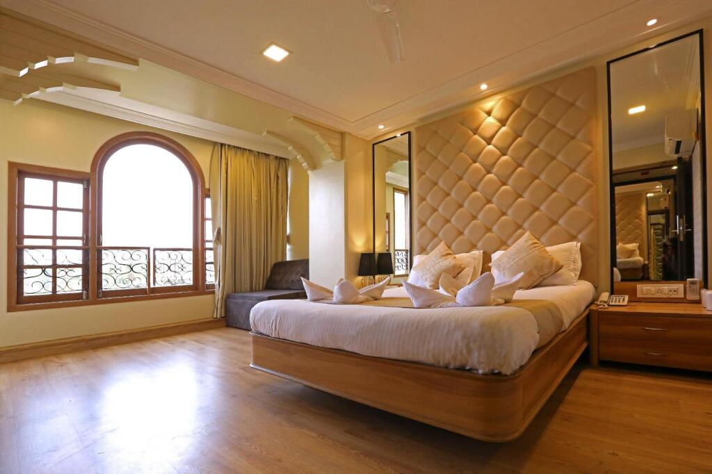 Hotel Gulf by null
