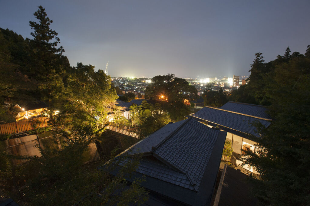 luxurious separated rooms Japanese inn 「Beppu Showaen」 image