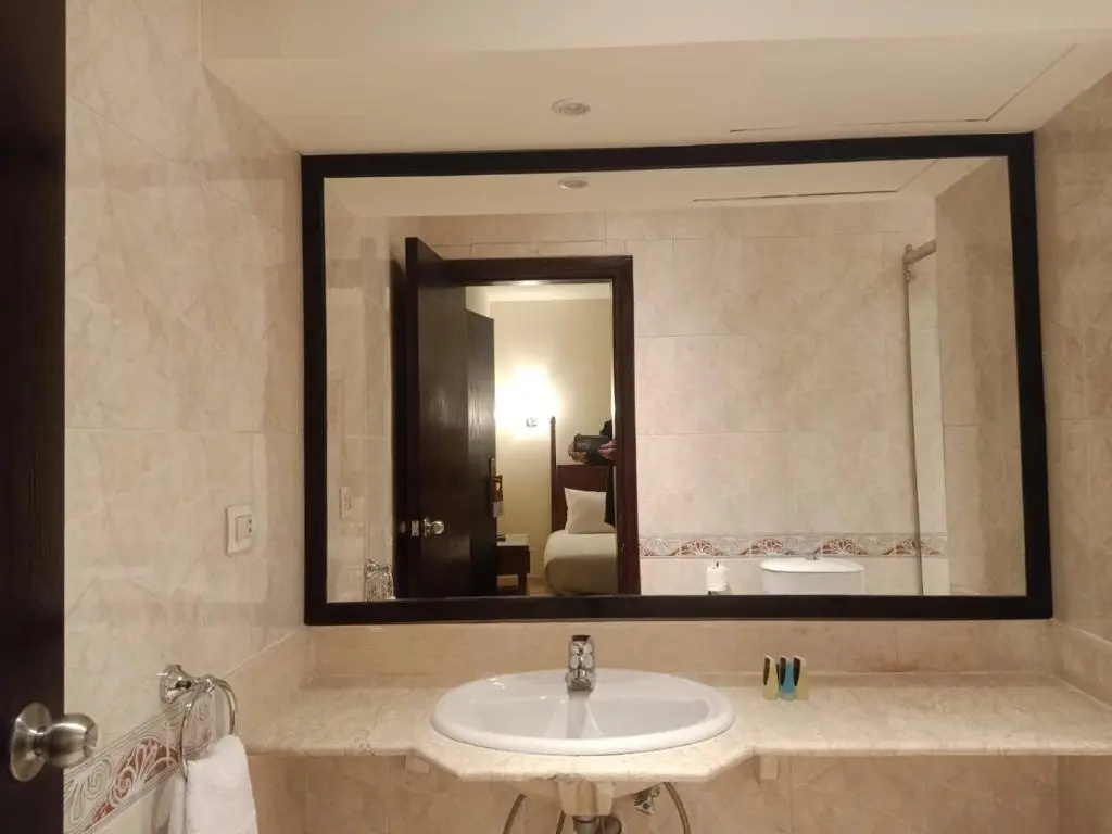 Golden Carven Hotel - Chambres