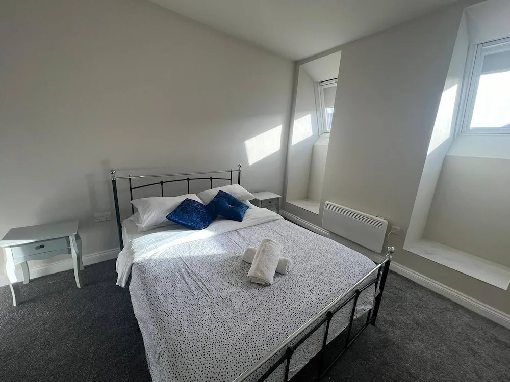 Charming 2-bedroom Apartment in the Heart of Beckenham