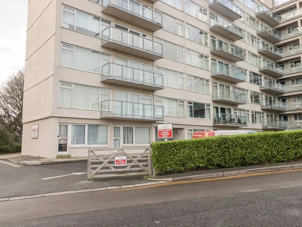 54 Croft Court