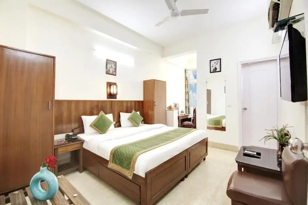 Marks Hotel — 5