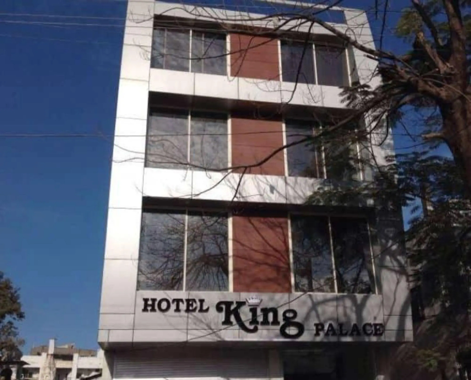 Fabhotel King Palace