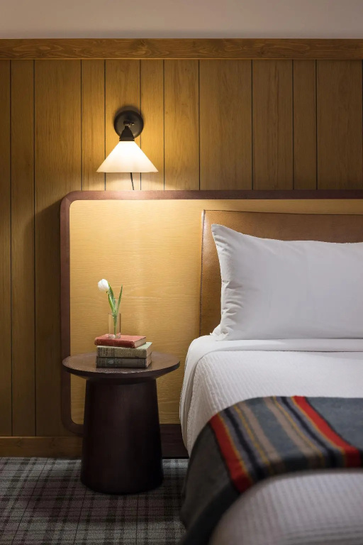 1 Bedroom Suite
