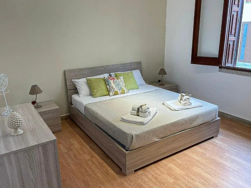 2 Bedrooms Cottage