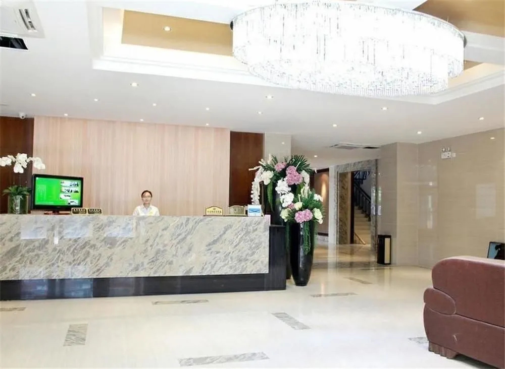 Lobby & Reception