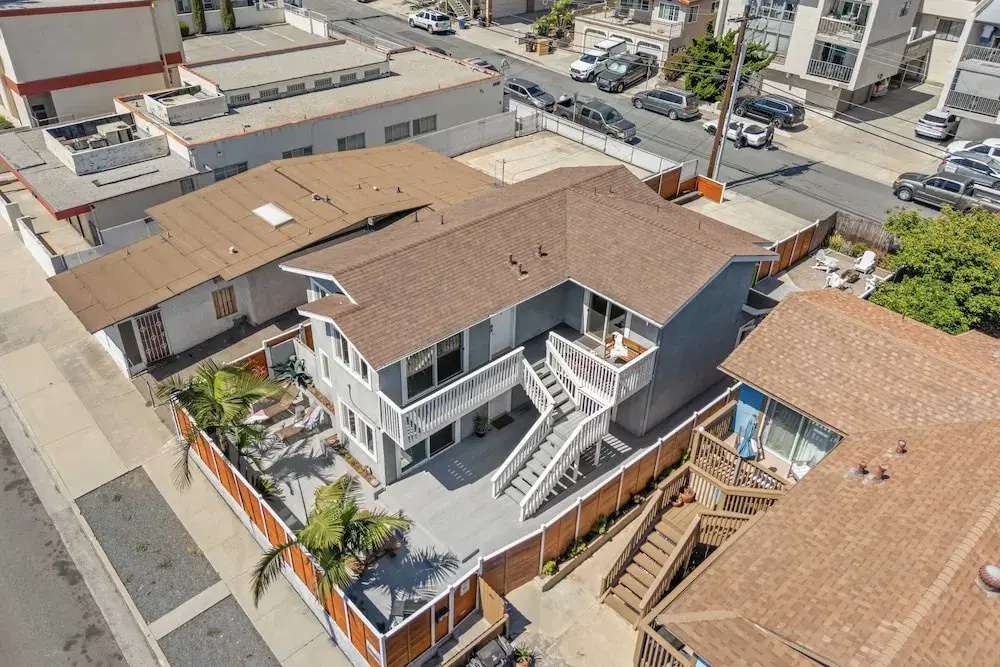 Ocean View + Deck, Walk to Trestles Beach El Camino Surfhouse B by Avantstay