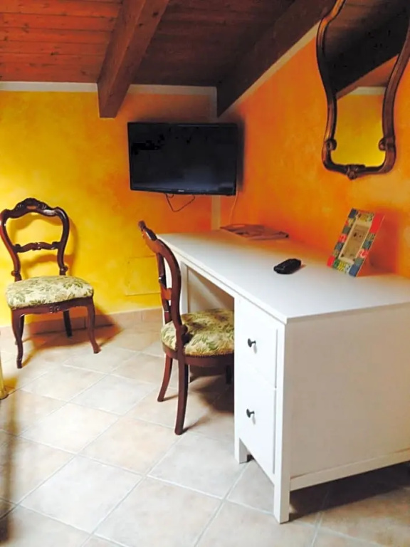 Economy room