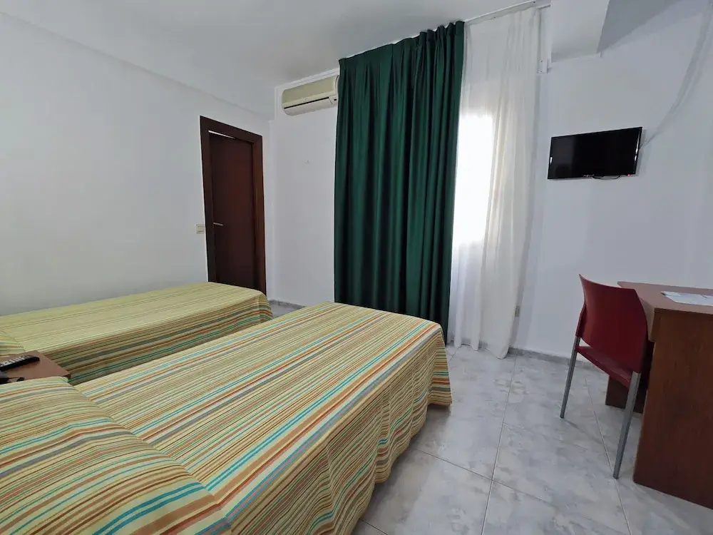 Double room (twin beds)