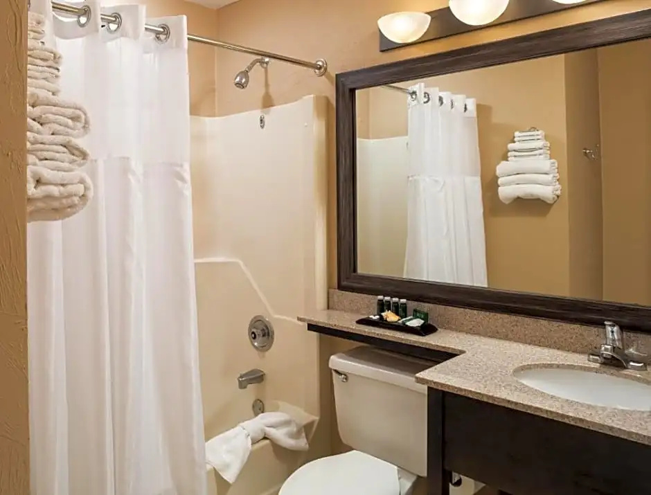 Bayside Resort Hotel Room Type - Standard Quadruple room with bay view