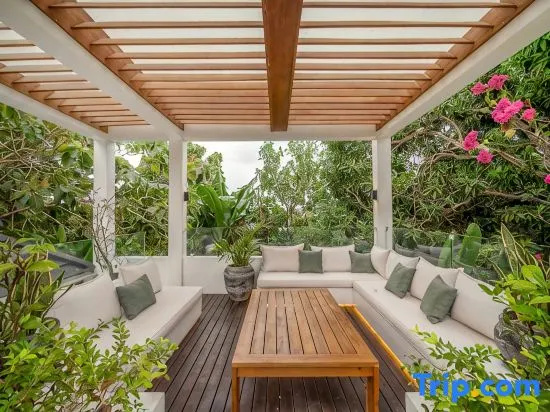Kalma Villa | Stylish 3BR in Heart of Jimbaran