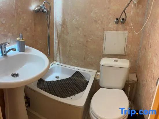 Номер Economy в Исток