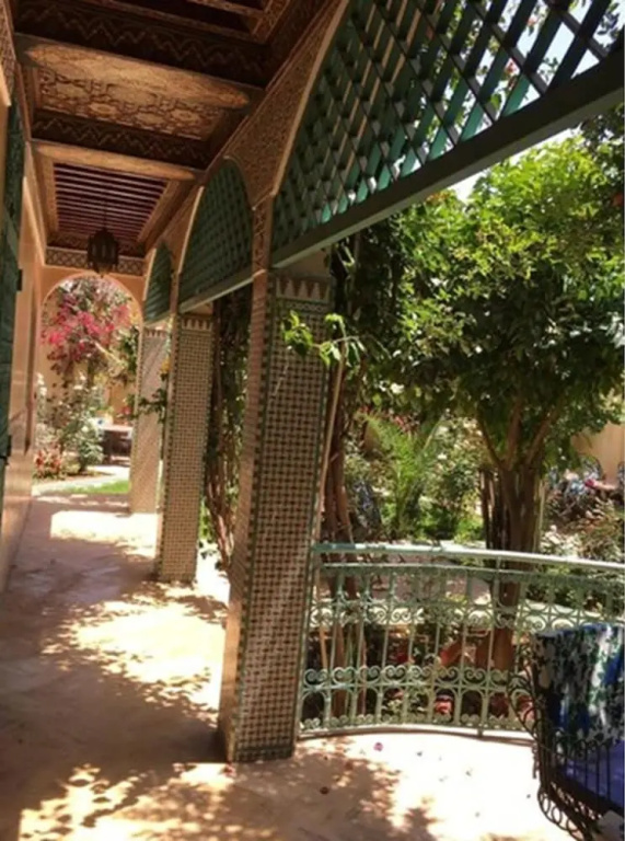 Comfort room